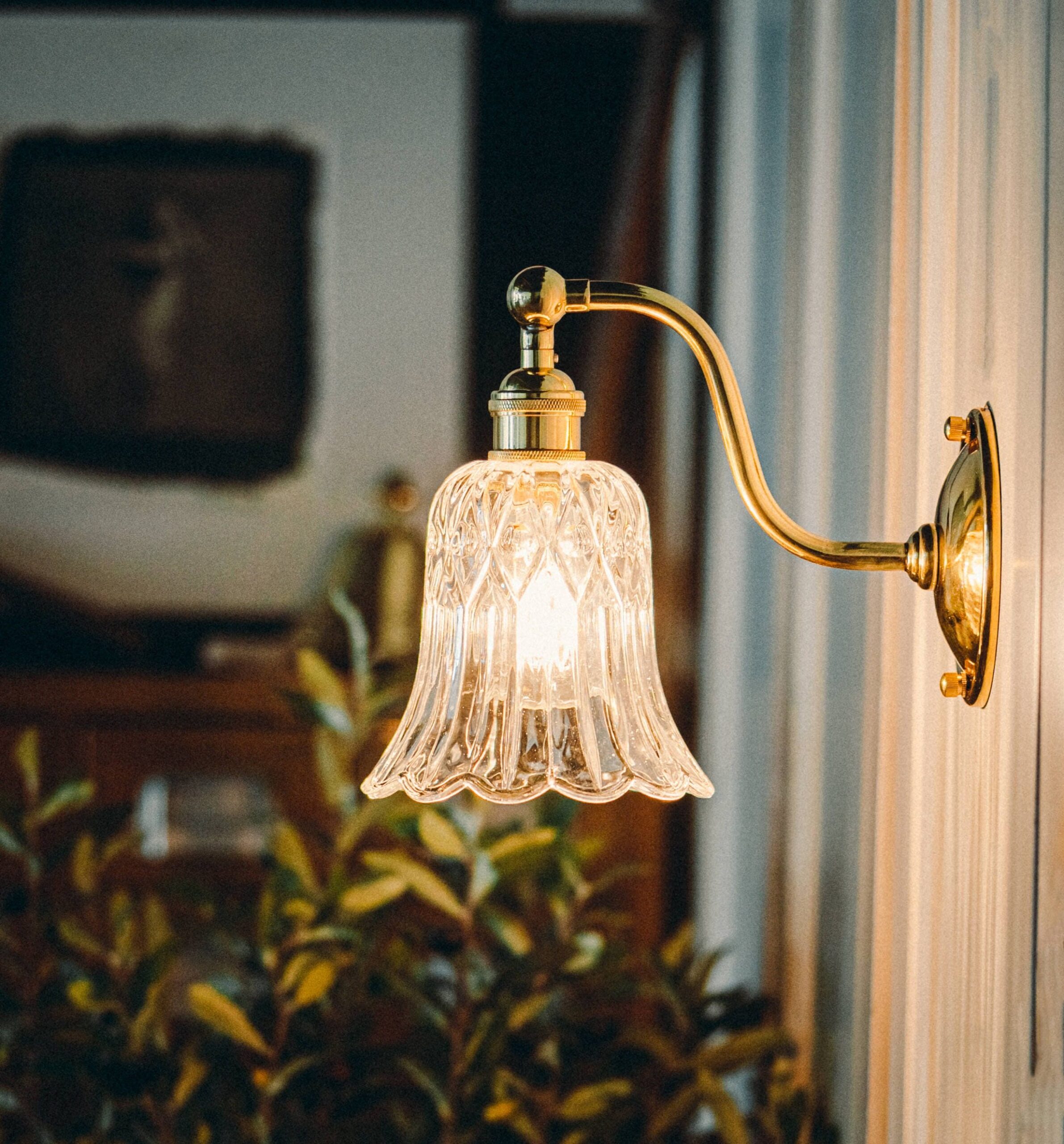 The Beauty of Classic Lighting: A Look at Vintage Lamps and Fixtures