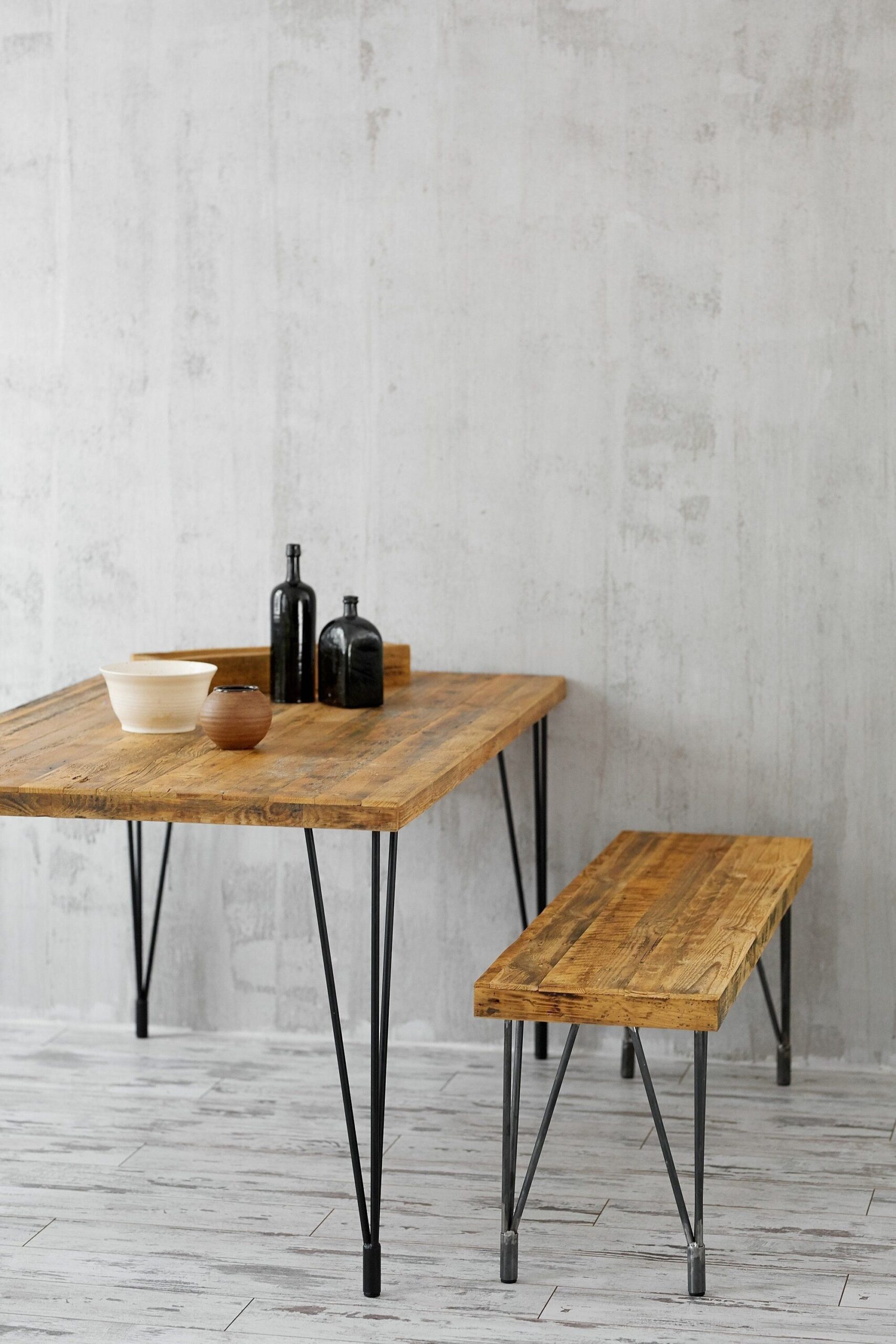 The Beauty of Reclaimed Wood Coffee Tables with Metal Legs