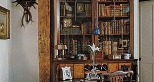 Antique Secretary Desk With Hutch