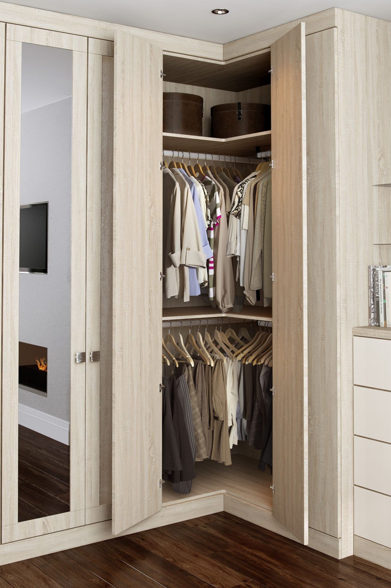 The Compact Solution: Utilizing a Small Bedroom Wardrobe for Maximum Storage