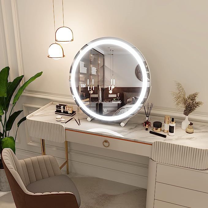 The Elegance of a Vanity Desk with Mirror and Lights