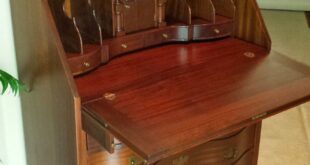 Antique Secretary Desk With Hutch