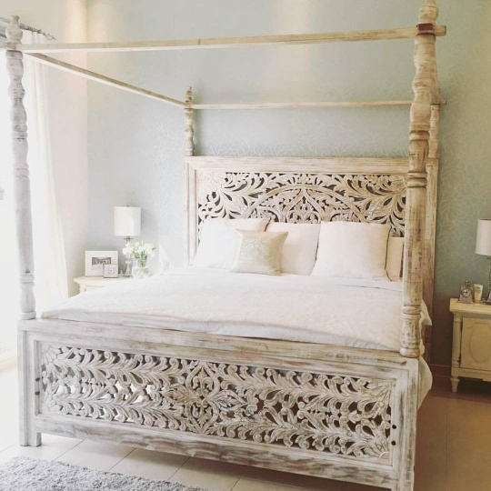 The Majestic Splendor of a Wooden Canopy King Size Bed