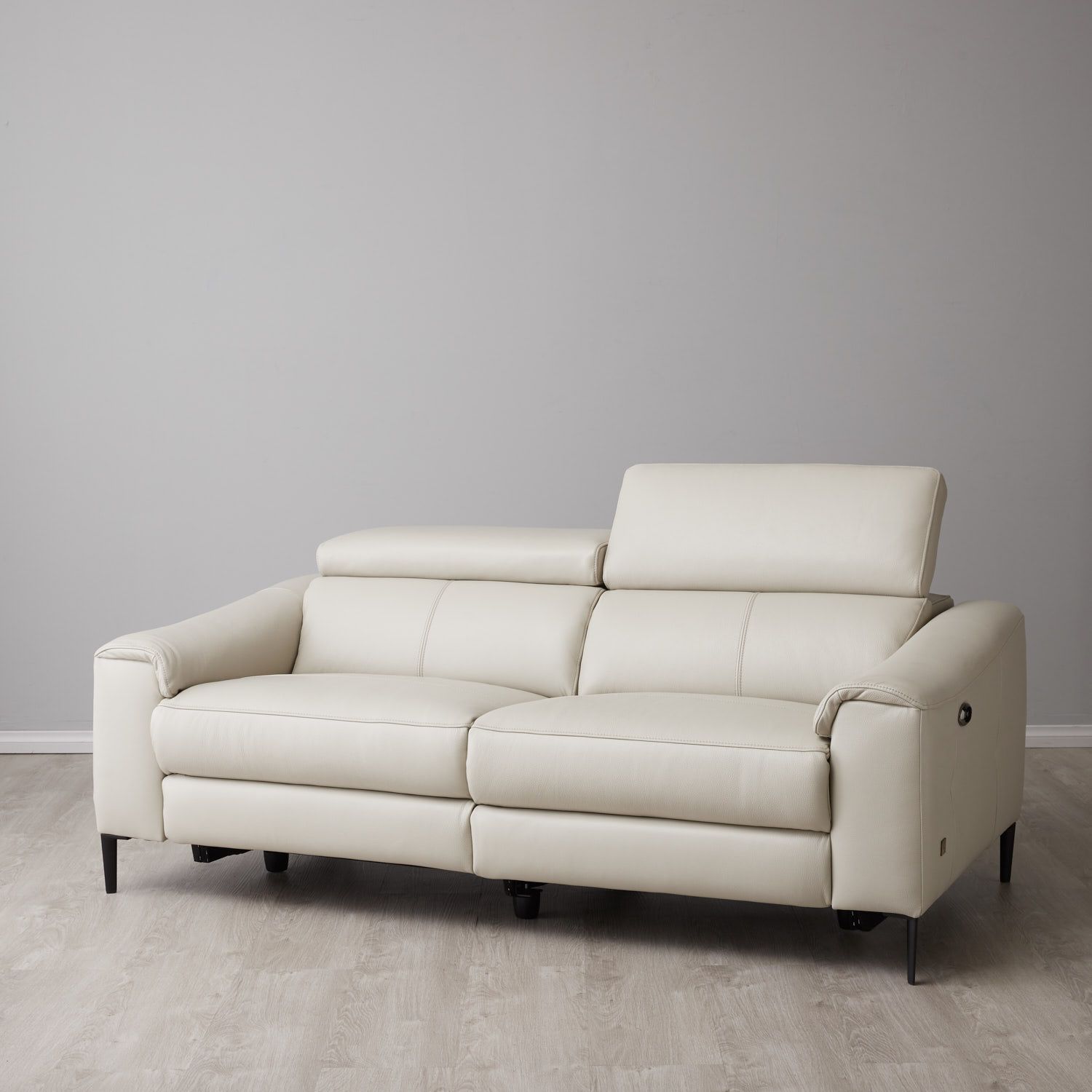 The Perfect Duo: Recliner Sofa for Two