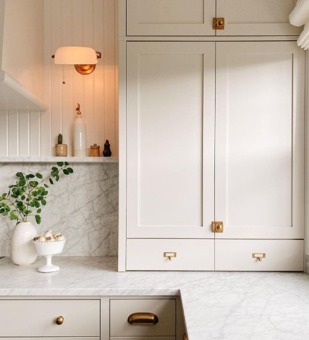 The Ultimate Guide to Revamping Your White Kitchen Cabinets in a Modern Style