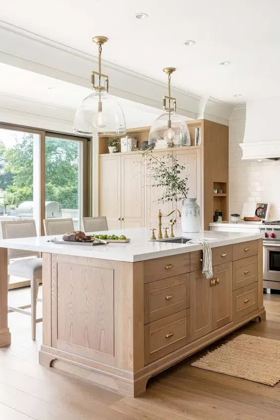 The Ultimate Kitchen Upgrade: Sink and Seating Integrated into Your Island