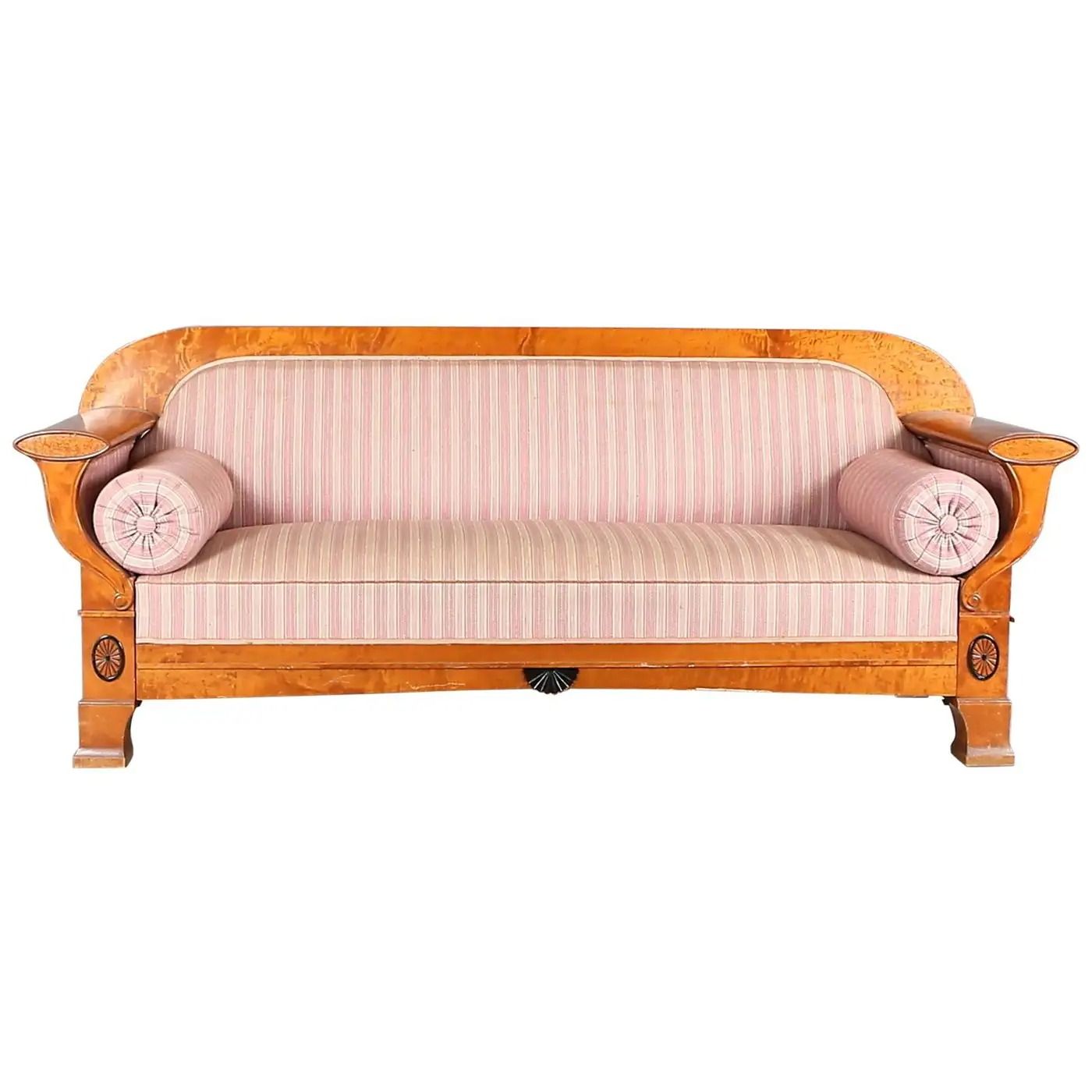 The Versatile Piece of Furniture: Sofa Settee Couch