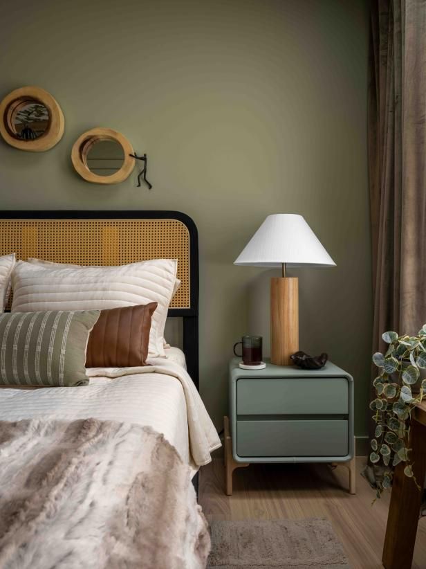 Timeless Elegance: Antique Metal Headboards for Queens