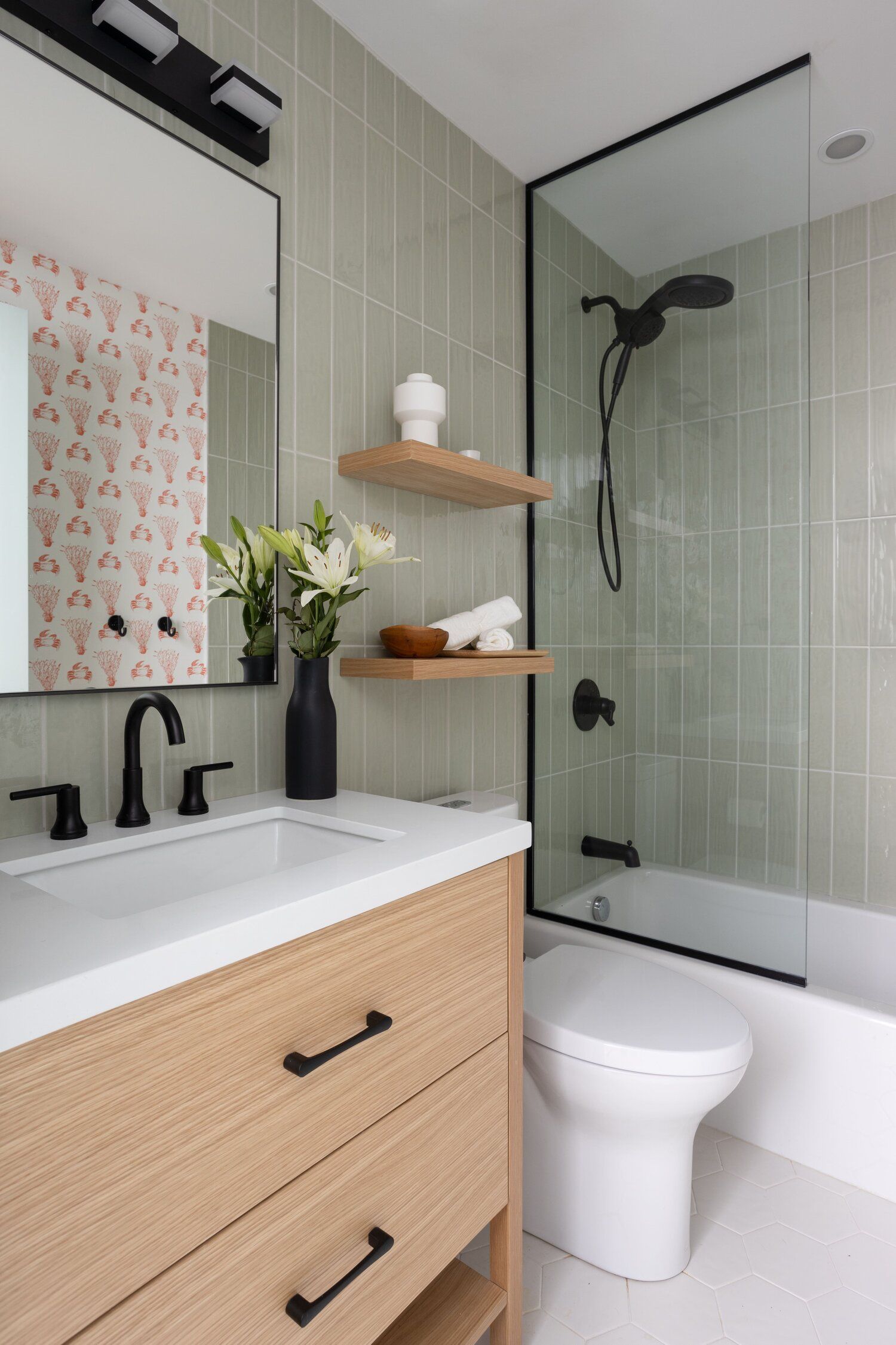 Transforming Tiny Bathrooms: Makeovers for Compact Spaces