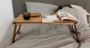 Wooden Folding Tray Table